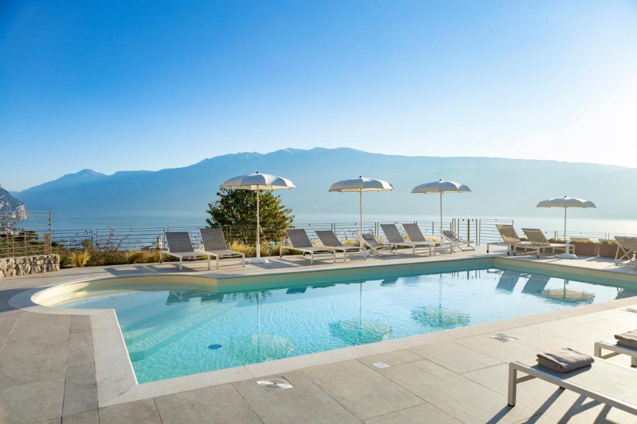 Relais Zenner Aparthotel Toscolano Maderno Buitenkant foto